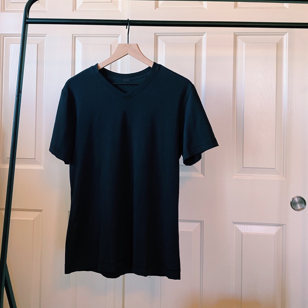 Lululemon 5 Year Basic V - image 2